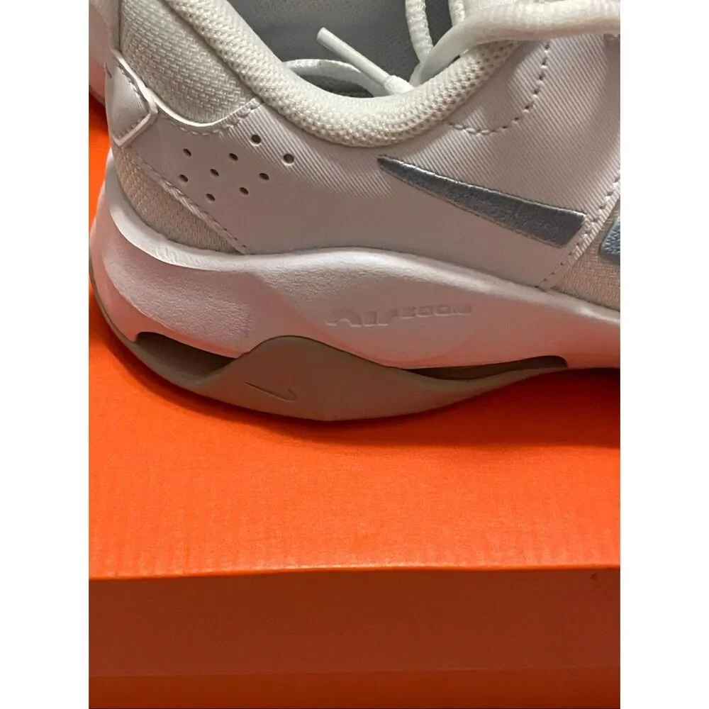 Nike Women's Zoom Bella 6 trainer in white and light armoury blue NIB 8